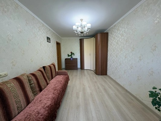 Продам трехкомнатную (3-комн.) квартиру, 4А, Дубровицы п