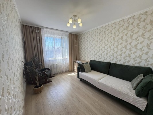 Продам трехкомнатную (3-комн.) квартиру, 4А, Дубровицы п