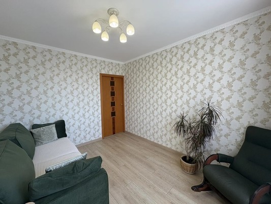 Продам трехкомнатную (3-комн.) квартиру, 4А, Дубровицы п