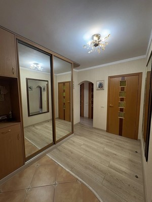 Продам трехкомнатную (3-комн.) квартиру, 4А, Дубровицы п
