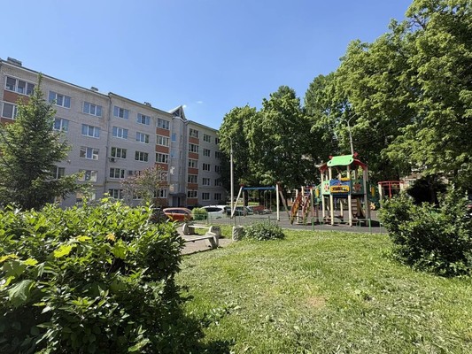 Продам трехкомнатную (3-комн.) квартиру, 4А, Дубровицы п