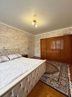 Продам трехкомнатную (3-комн.) квартиру, Ватутина ул, 1, Нальчик г