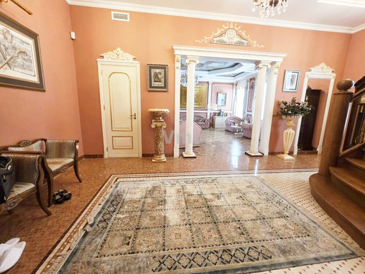 Сдам многокомнатную квартиру, Петровка ул, 17 1, Москва г