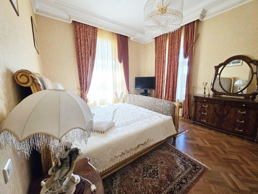 Сдам многокомнатную квартиру, Петровка ул, 17 1, Москва г
