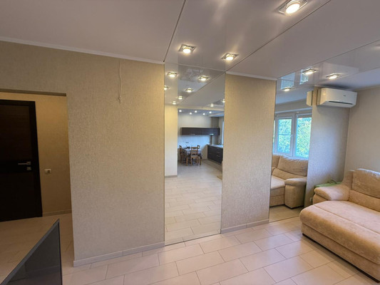 Продам трехкомнатную (3-комн.) квартиру, Королева пр-кт, 23а, Ростов-на-Дону г