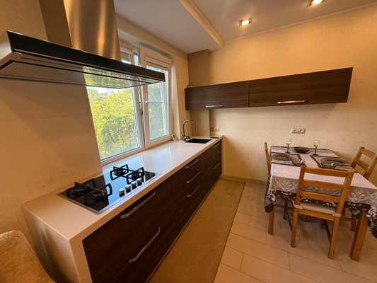 Продам трехкомнатную (3-комн.) квартиру, Королева пр-кт, 23а, Ростов-на-Дону г