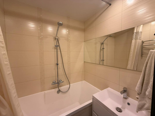 Продам трехкомнатную (3-комн.) квартиру, Королева пр-кт, 23а, Ростов-на-Дону г