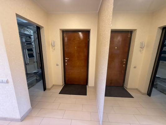 Продам трехкомнатную (3-комн.) квартиру, Королева пр-кт, 23а, Ростов-на-Дону г