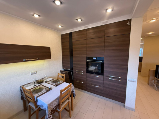 Продам трехкомнатную (3-комн.) квартиру, Королева пр-кт, 23а, Ростов-на-Дону г
