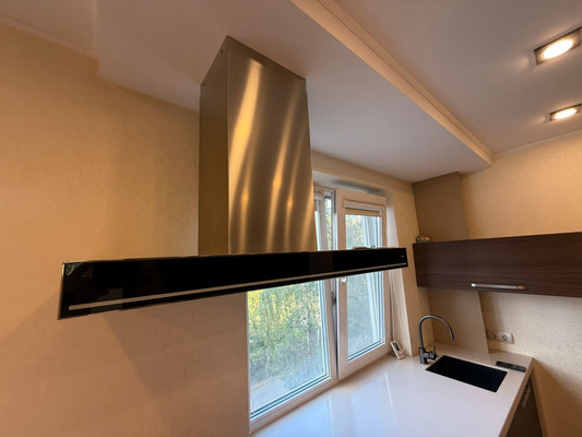 Продам трехкомнатную (3-комн.) квартиру, Королева пр-кт, 23а, Ростов-на-Дону г