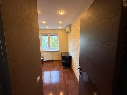 Продам трехкомнатную (3-комн.) квартиру, Королева пр-кт, 23а, Ростов-на-Дону г
