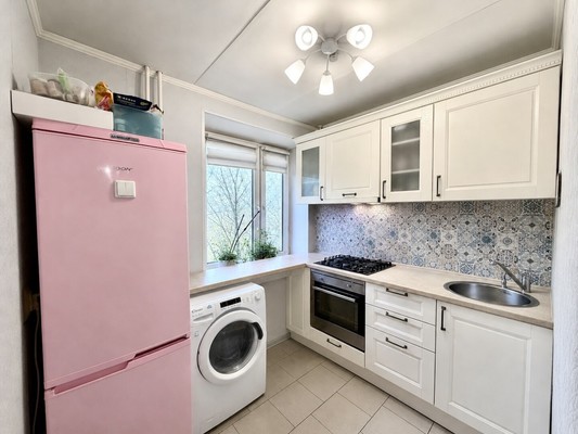 Продам двухкомнатную (2-комн.) квартиру, Коновалова ул, 7, Москва г