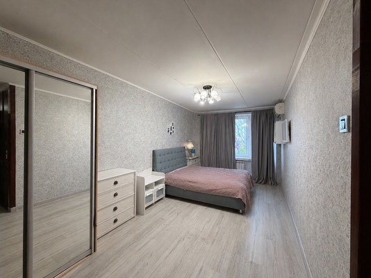 Продам двухкомнатную (2-комн.) квартиру, Коновалова ул, 7, Москва г