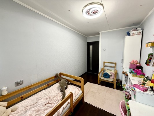 Продам двухкомнатную (2-комн.) квартиру, Коновалова ул, 7, Москва г