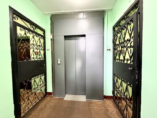 Продам двухкомнатную (2-комн.) квартиру, Коновалова ул, 7, Москва г
