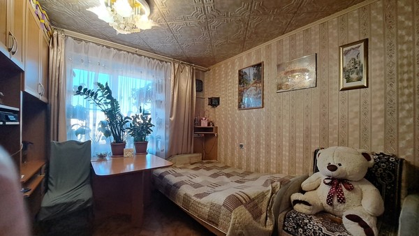 Продам комнату в 8-комн. квартире, Купчинская ул, 21к1, Санкт-Петербург г