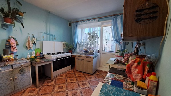 Продам комнату в 8-комн. квартире, Купчинская ул, 21к1, Санкт-Петербург г