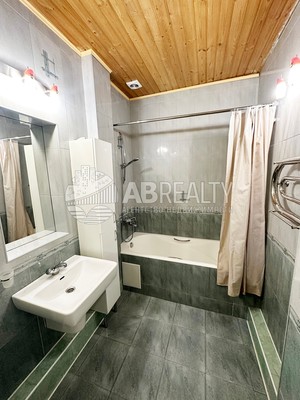 Продам двухкомнатную (2-комн.) квартиру, Преображенская ул, 5/7, Москва г