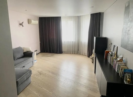 Продам двухкомнатную (2-комн.) квартиру, Горбунова ул, 19к1, Москва г