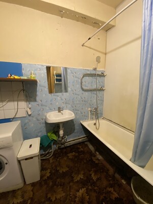 Продам комнату в 3-комн. квартире, 1-я Владимирская ул, 8, Москва г