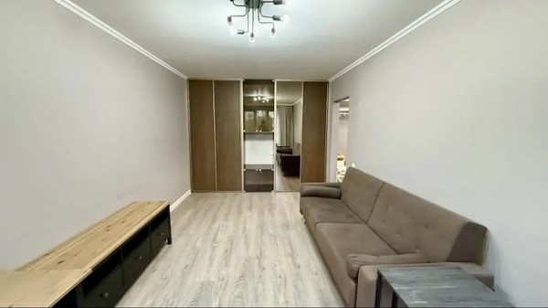 Продам двухкомнатную (2-комн.) квартиру, Пролетарский пр-кт, 4, Москва г