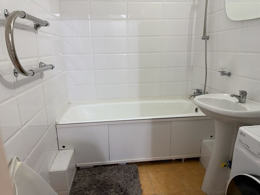 Продам двухкомнатную (2-комн.) квартиру, Бескудниковский б-р, 5, Москва г