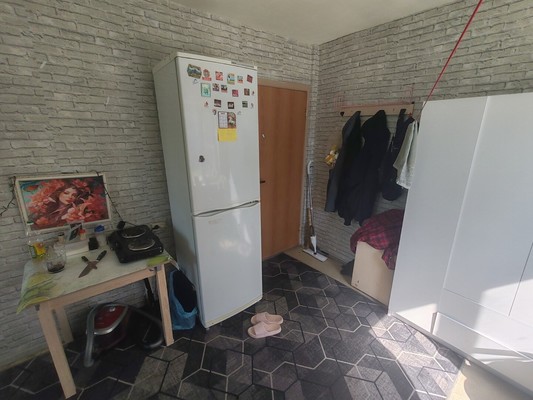 Продам комнату в 5-комн. квартире, Александра Корсунова пр-кт, 36к4, Великий Новгород г