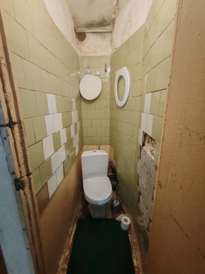 Продам комнату в 5-комн. квартире, Александра Корсунова пр-кт, 36к4, Великий Новгород г