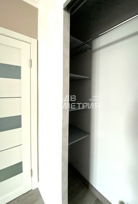 Продам однокомнатную (1-комн.) квартиру, Комсомольская ул, 288, Южно-Сахалинск г