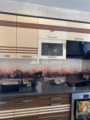 Продам двухкомнатную (2-комн.) квартиру, Весенняя ул, 1к4, Новотроицкое с