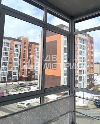Продам двухкомнатную (2-комн.) квартиру, Весенняя ул, 1к4, Новотроицкое с
