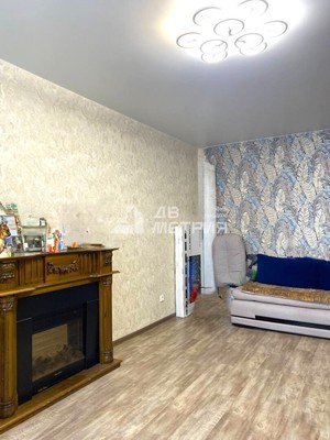 Продам двухкомнатную (2-комн.) квартиру, Весенняя ул, 1к4, Новотроицкое с