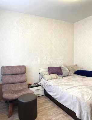 Продам двухкомнатную (2-комн.) квартиру, Весенняя ул, 1к4, Новотроицкое с