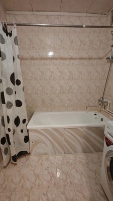 Продам двухкомнатную (2-комн.) квартиру, Карьерная ул, 49, Южно-Сахалинск г