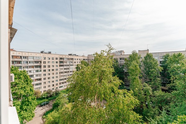 Продам однокомнатную (1-комн.) квартиру, Художников пр-кт, 18ак2, Санкт-Петербург г