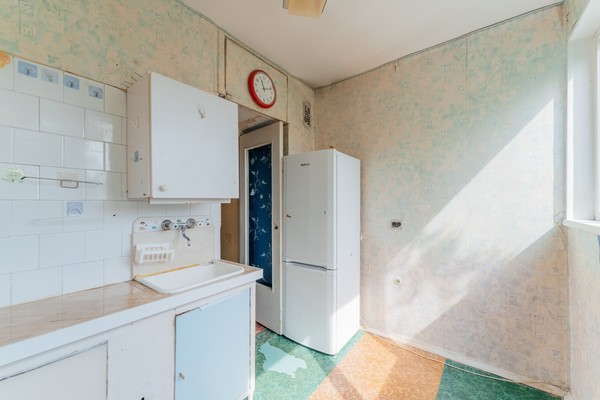 Продам однокомнатную (1-комн.) квартиру, Художников пр-кт, 18ак2, Санкт-Петербург г