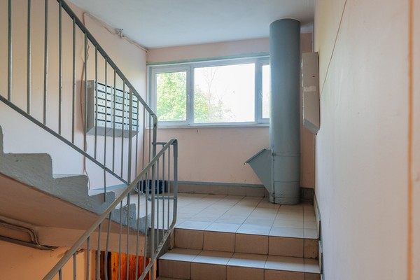 Продам однокомнатную (1-комн.) квартиру, Художников пр-кт, 18ак2, Санкт-Петербург г