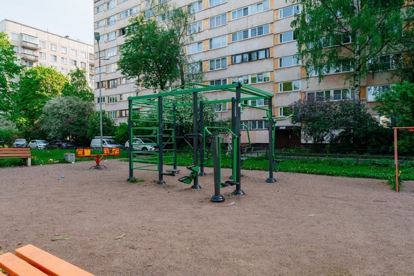 Продам однокомнатную (1-комн.) квартиру, Художников пр-кт, 18ак2, Санкт-Петербург г