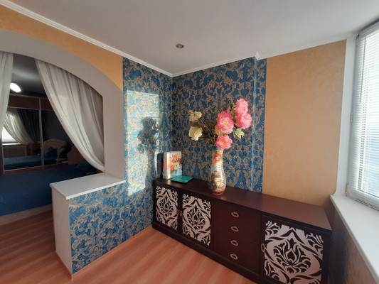 Продам двухкомнатную (2-комн.) квартиру, И.Г.Лексина ул, 48, Симферополь г