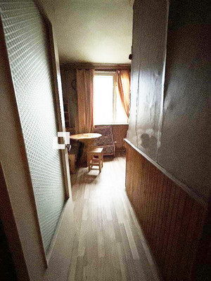 Продам трехкомнатную (3-комн.) квартиру, Загребский б-р, 33к2, Санкт-Петербург г