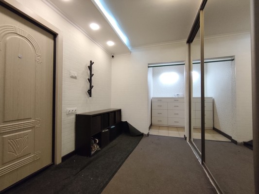 Продам многокомнатную квартиру, Елькина ул, 41, Пермь г