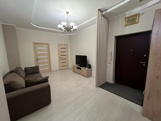Продам трехкомнатную (3-комн.) квартиру, Чистопольская ул, 38, Казань г