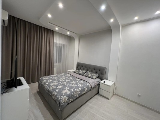 Продам трехкомнатную (3-комн.) квартиру, Чистопольская ул, 38, Казань г