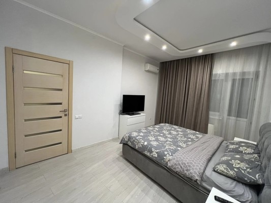 Продам трехкомнатную (3-комн.) квартиру, Чистопольская ул, 38, Казань г