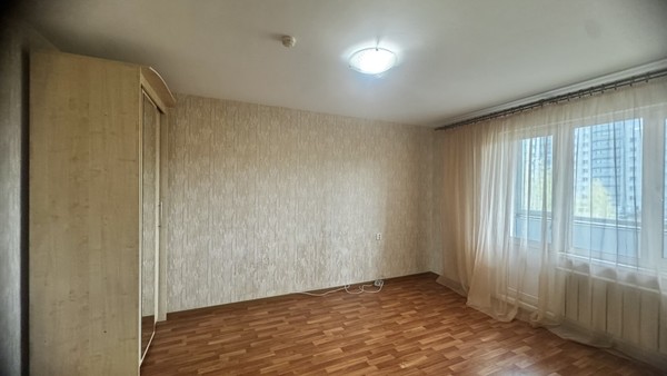 Продам однокомнатную (1-комн.) квартиру, Шуваловский пр-кт, 84к1, Санкт-Петербург г