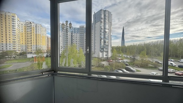 Продам однокомнатную (1-комн.) квартиру, Шуваловский пр-кт, 84к1, Санкт-Петербург г