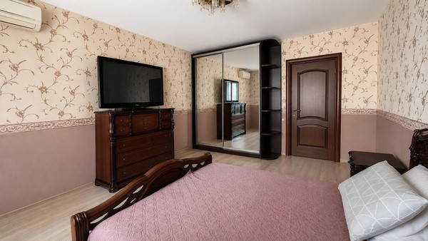 Продам трехкомнатную (3-комн.) квартиру, Главмосстроя ул, 10, Москва г