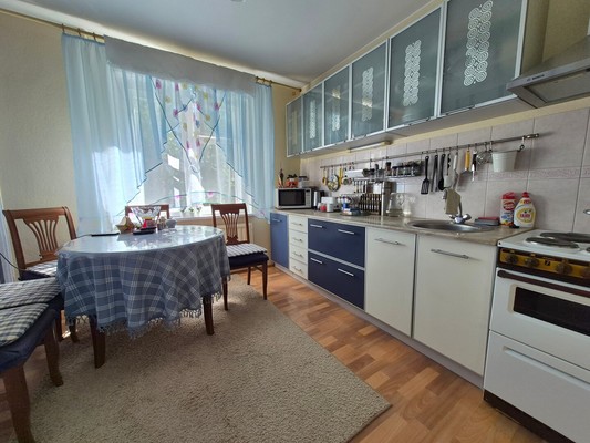 Продам двухкомнатную (2-комн.) квартиру, Ленинградская ул, 6, Костомукша г