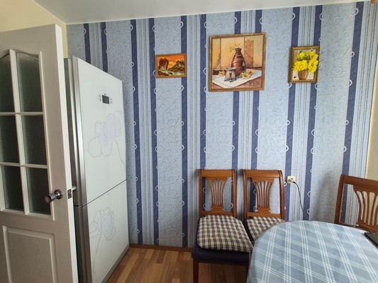 Продам двухкомнатную (2-комн.) квартиру, Ленинградская ул, 6, Костомукша г