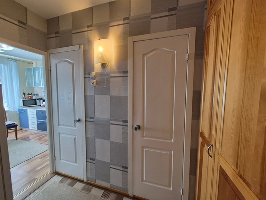 Продам двухкомнатную (2-комн.) квартиру, Ленинградская ул, 6, Костомукша г